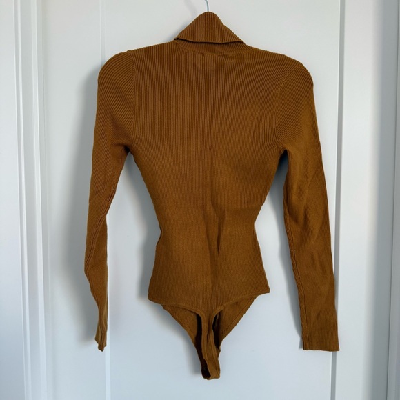 Abercrombie & Fitch Brown Long Sleeve Bodysuit. NWT - Picture 6 of 6